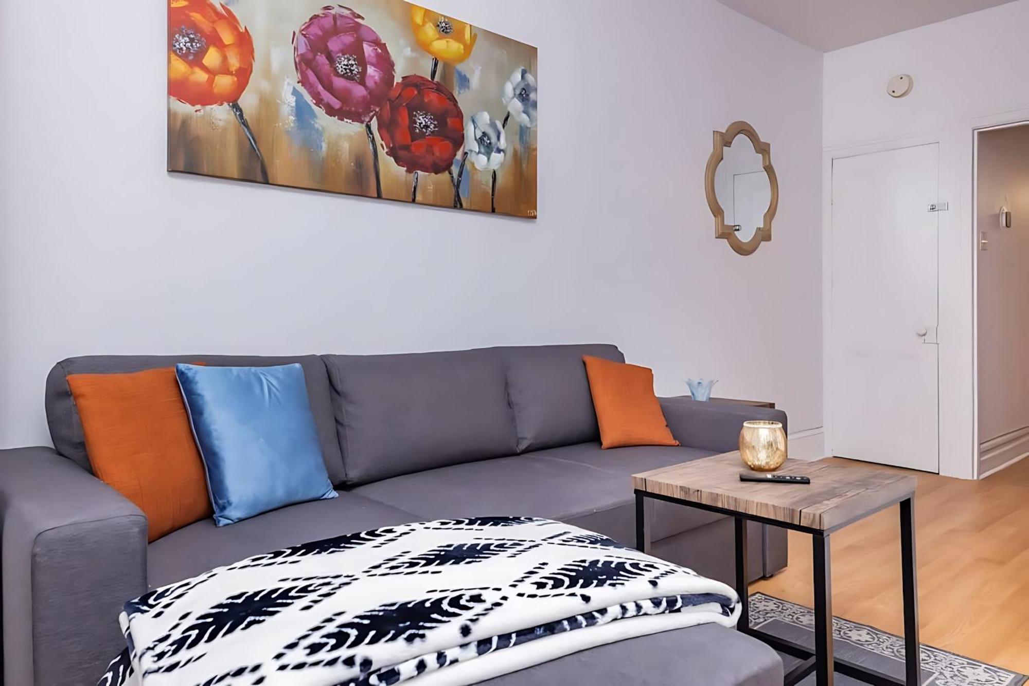 Pet-friendly - Steps To Rideau Centre Appartement