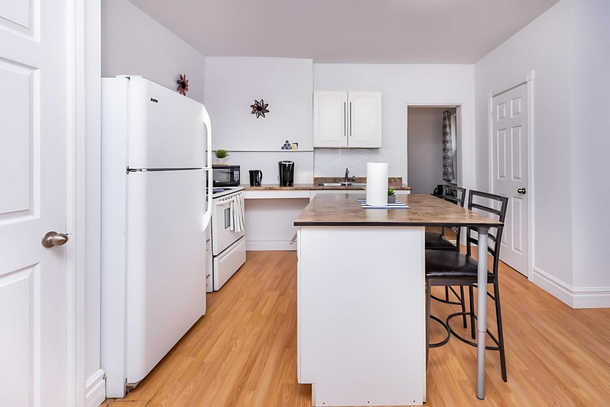 Pet-friendly - Steps To Rideau Centre Appartement *